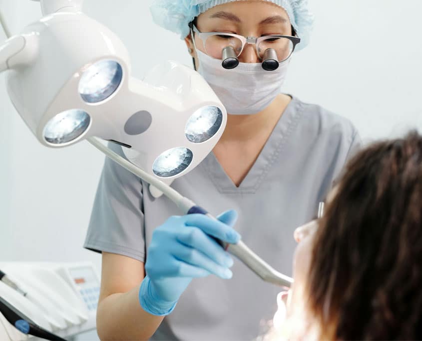 Do You Need an Emergency Dentist or the ER? Here’s How to Know
