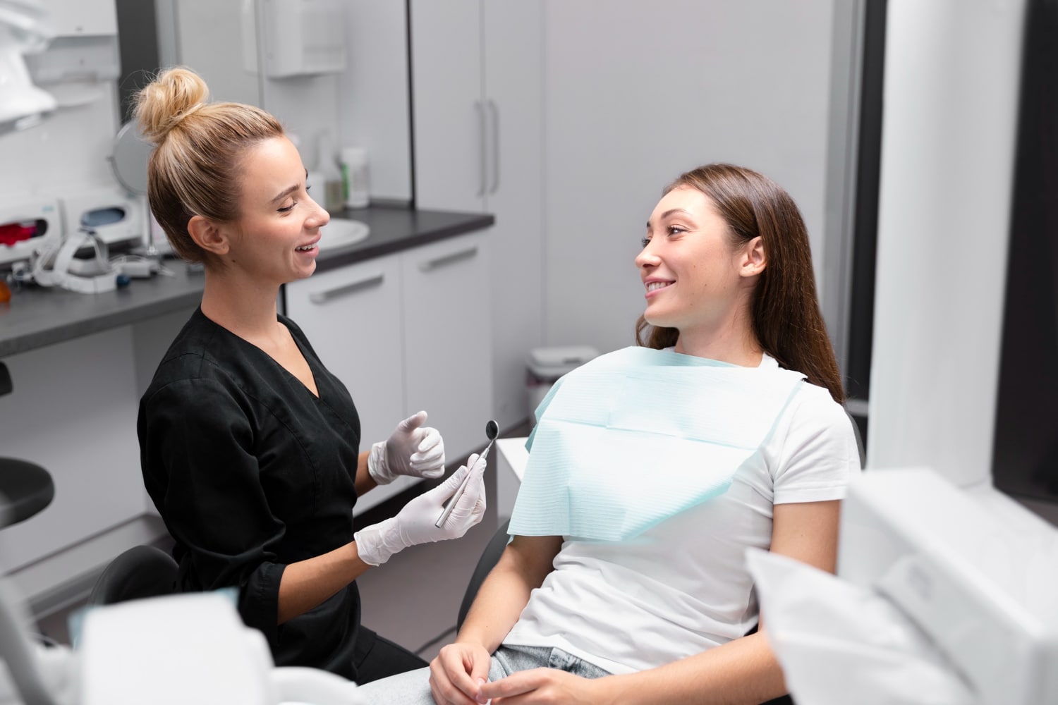 Is It Safe to Whiten Your Teeth While Pregnant or Breastfeeding?